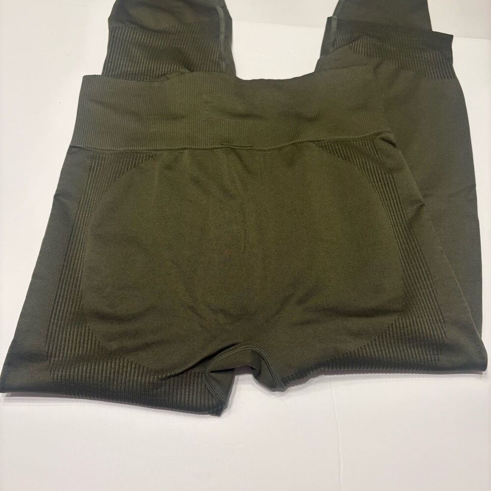 Victoria’s Secret Pink Olive Green Seamless Workout Tights and Sports Bra M/L - Picture 5 of 12